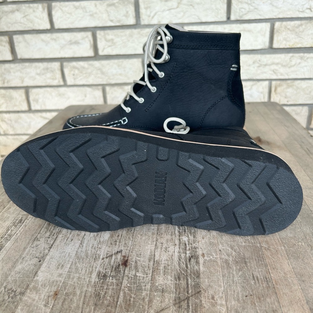 Kodiak Black Leather Boots - Picture 2 of 5